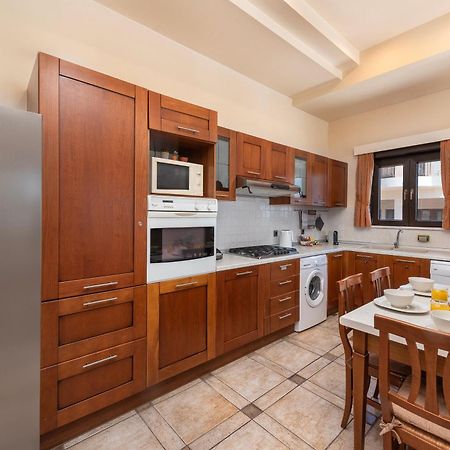 הוילה Pefki  Blue Vision Luxury House מראה חיצוני תמונה